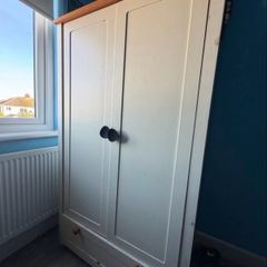 kids wardrobe