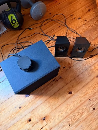 Logitech Z533 Speakers Broken
