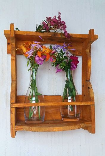 Rustic Wall / Stand fresh flowers with vases