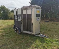 horse box