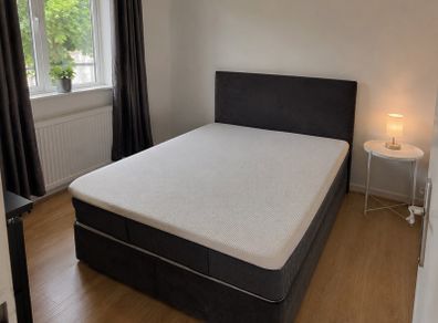 kingsize bed Emma