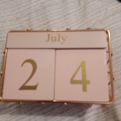 Rose Gold Calender