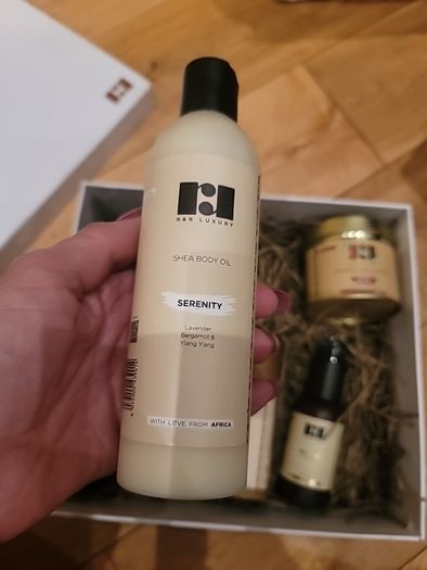 R&R 5 Piece Gift Set of natural, plant-based skincare brand from Ghana in Africa.