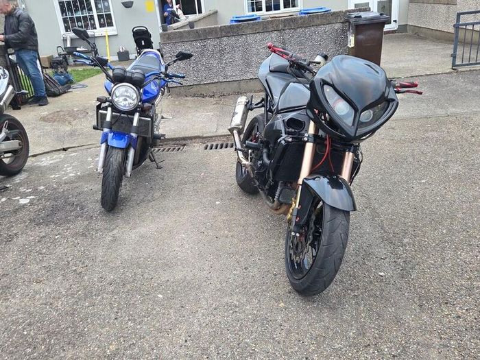 Gsxr 1000k1&hornet 919 for swap