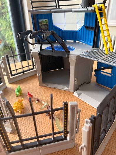 Schleich dinosaur research station