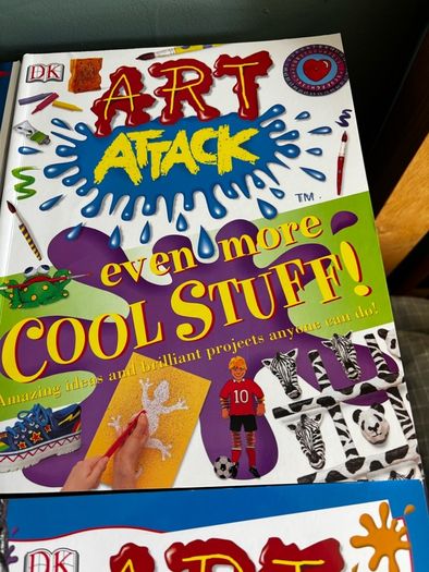 Adults and Children - A Large Selection of Art Material, Table Top Easels, Sketch Pads, Mindfulness Books, Acrylic Paints, Charcoal pencils, Pastels, Calligraphy etc etc