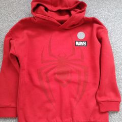 NEW.boy's Marvel hoodie. Age 6/7.height 122cm