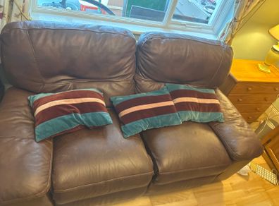 Fine leather recliner sofa