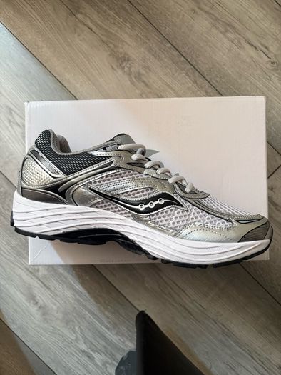Saucony ProGrid Omni 9