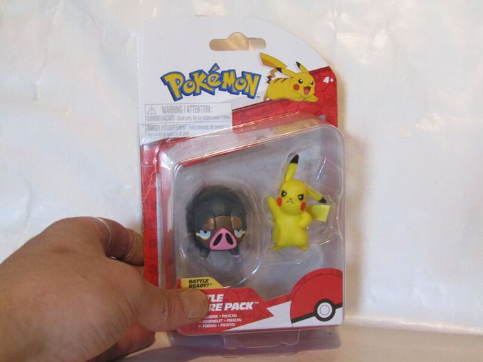 Pokemon Pikachu And Ferkuli Battle Mini Figures Set 5 cm  Battle Figure Pack Brand New Sealed