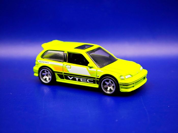 Hot Wheels Honda Civic EF with custom wheels.