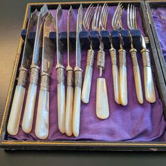 Antique EPNS Mother-of-Pearl Fish Cutlery 12 Piece Cased Set Damaged