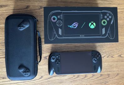 ASUS ROG Xbox Ally X Handheld Gaming Console - AMD Ryzen Z2 Extreme, 1 TB SSD