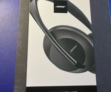 Bose noise cancelling headphones 700