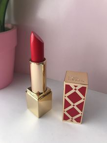 Estee Lauder Lipstick in shade Carnal - New
