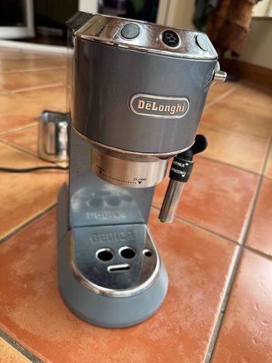 Delonghi Dedica Coffee Machine