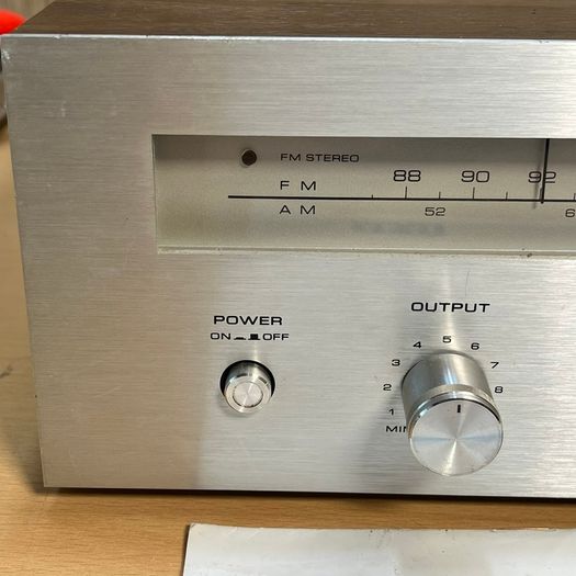 Akai AT-2200 -Vintage Silver Face Tuner Tested Working + Manual FLAWS