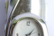 Vintage Miniature Golf Bag Desk Clock Chrome Plated - works well