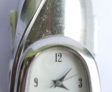 Vintage Miniature Golf Bag Desk Clock Chrome Plated - works well