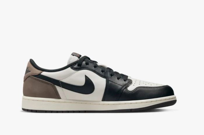 Nike Air Jordan 1 Low Mocha UK 11 Deadstock