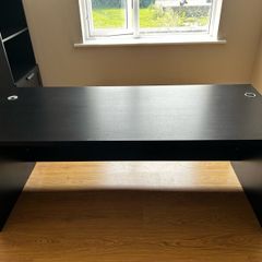 Large solid oak desk - excellent condition