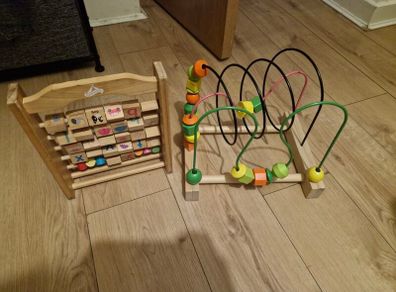 Wooden educational toys