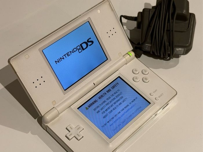 Nintendo DS Lite White Console