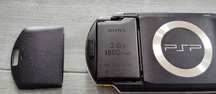 Psp 1000 Modded 64gb 40 psp original charger Excellent condition