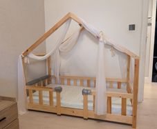 Toddler house bed with mattress. Perfect condition.