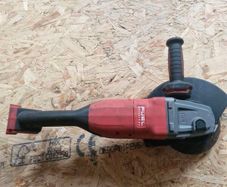 Milwaukee Grinder 7.5" (Large)