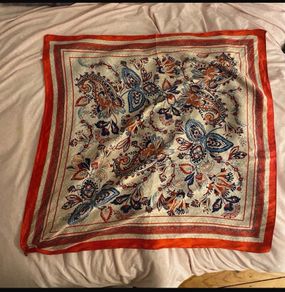 silk neck scarf / shawl