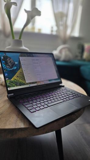 Alienware M15 R5