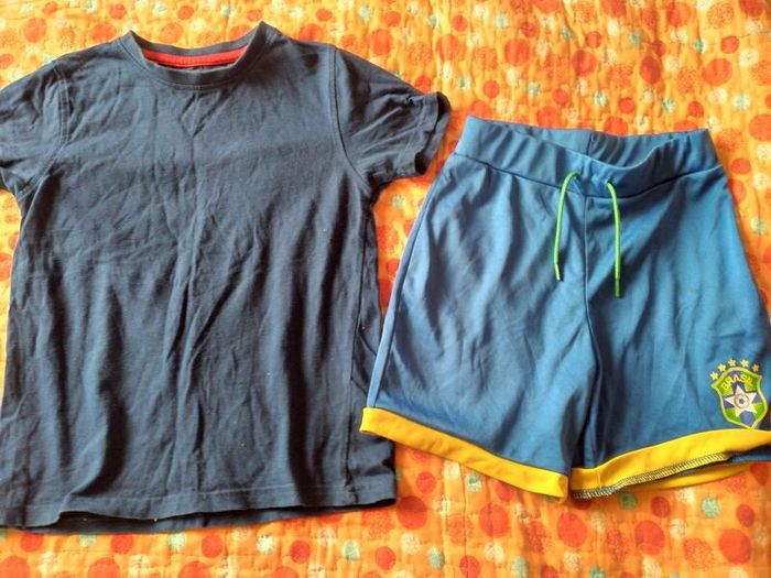 Large bundle boys clothes age 5 to 6 years.