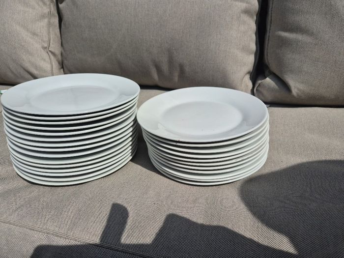 Crockery. Side plates