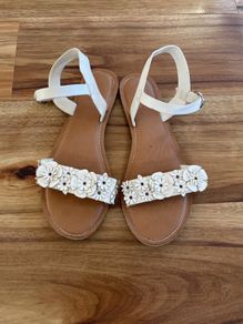 Next Girls sandals Uk 4 excellent condition!