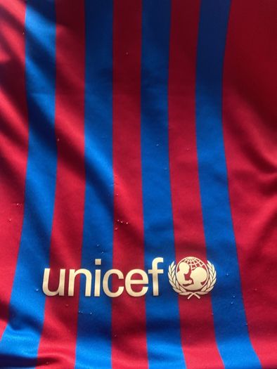 barcelona jersey medium kids