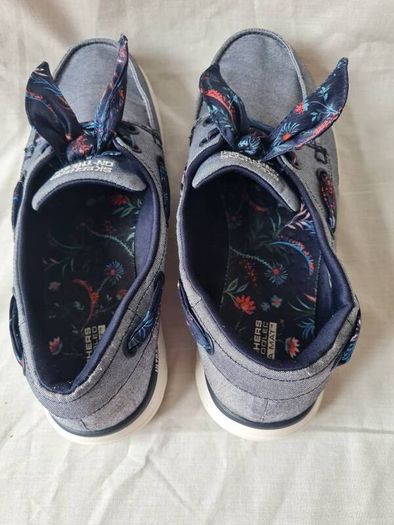 skechers slip ons Goga mat Size 7 eu 40 in excellent condition