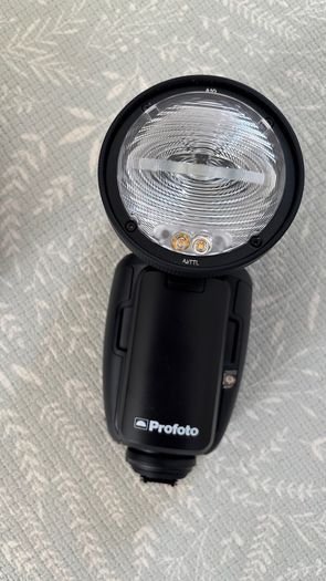 Profoto A10 AirTTL Off Camera Kit + Profoto Connect Pro (Sony)