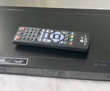 LG BP120N Blu-Ray and DVD player with remote