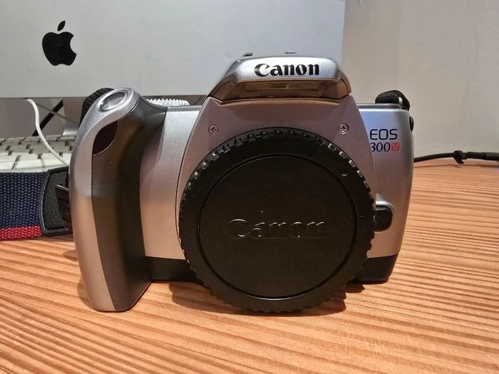Canon EOS 300 35mm Film SLR Camera Body