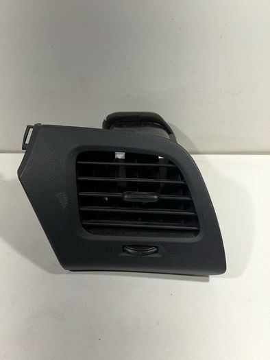 2015 Nissan Leaf Centre Left Side Air Vent A1l1b510g.