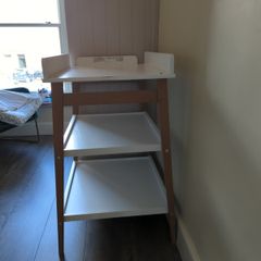 Changing table - Quax
