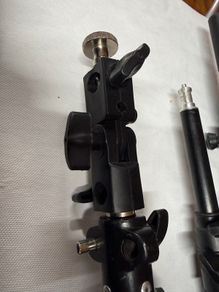 4 tripods with lighting mounts