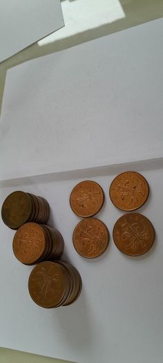 Uk coins these are part of the bulk lot of UK coins I have listed in my other adds and are sold as part of that lot only  see other add for full details of UK lot