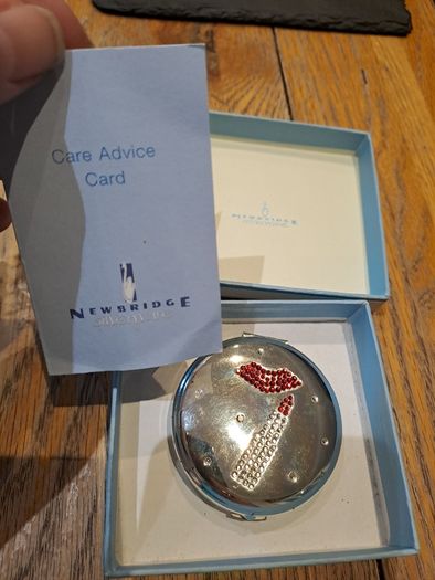 Newbridge Silverware Compact Mirror
