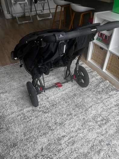 Double Buggy Out n About Nipper V4  (Excellent condition)
