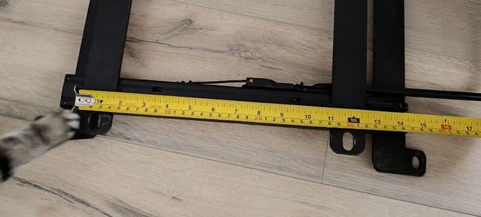 Toyota MR2 Roadster /MRS ZZW30 lower seat rail