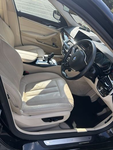 BMW 5-Series 2017 // Cream Leather // Very Low Kms