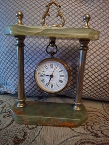 Onyx Europa table clock