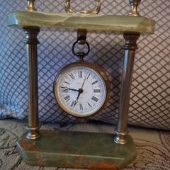 Onyx Europa table clock